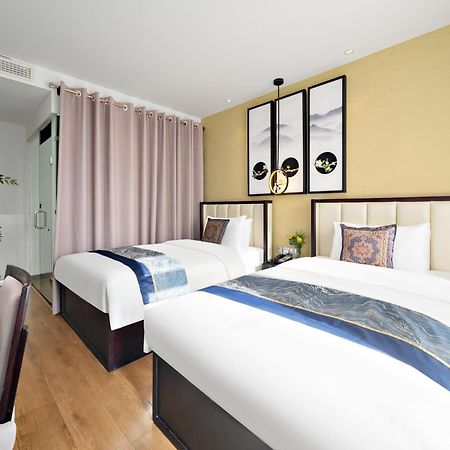 Beijing Tangfu Nanluoguxiang Wang Fu Jing Forbidden City Snack Street Hotel,1 Stop Walking To Airport Express,3 Stop To Tiananmen&Free Laundry Dry Service &Professional Free Tour Ticket Service With English Speaking Staff Экстерьер фото