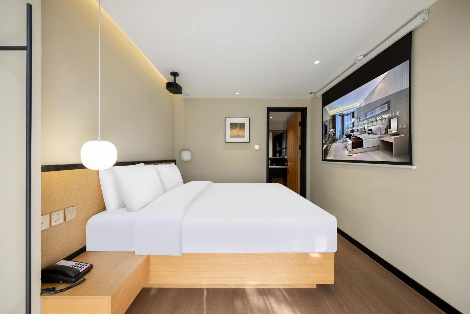Beijing Tangfu Nanluoguxiang Wang Fu Jing Forbidden City Snack Street Hotel,1 Stop Walking To Airport Express,3 Stop To Tiananmen&Free Laundry Dry Service &Professional Free Tour Ticket Service With English Speaking Staff Экстерьер фото
