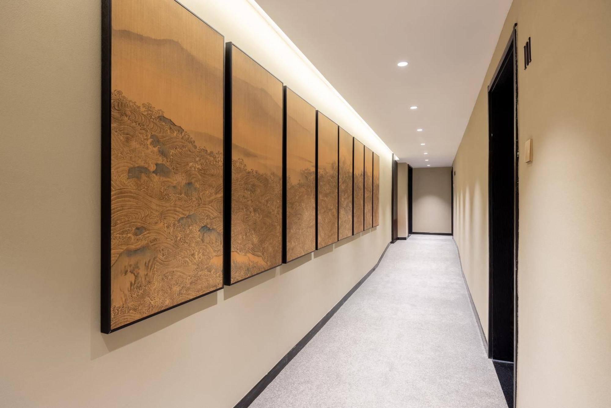 Beijing Tangfu Nanluoguxiang Wang Fu Jing Forbidden City Snack Street Hotel,1 Stop Walking To Airport Express,3 Stop To Tiananmen&Free Laundry Dry Service &Professional Free Tour Ticket Service With English Speaking Staff Экстерьер фото