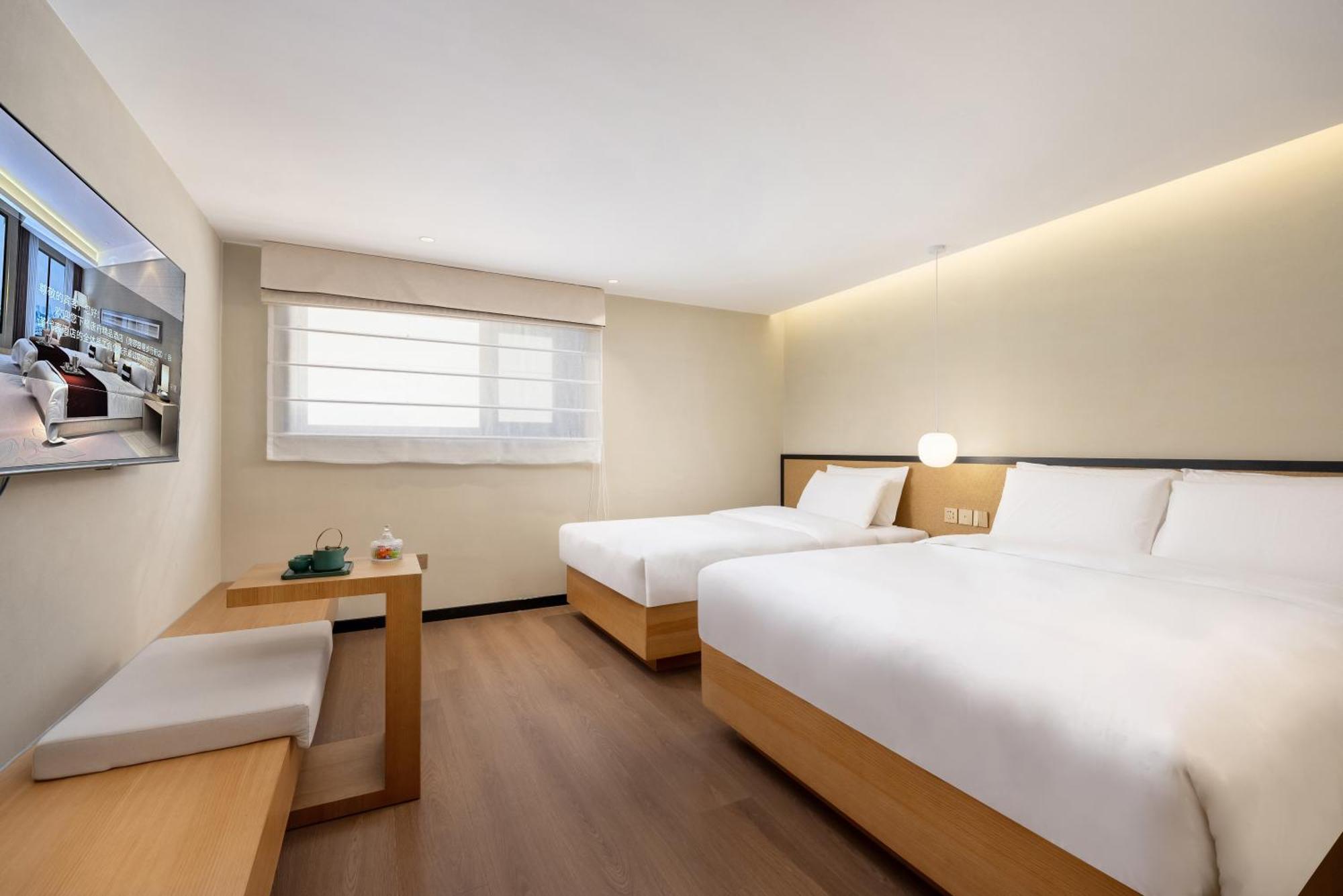 Beijing Tangfu Nanluoguxiang Wang Fu Jing Forbidden City Snack Street Hotel,1 Stop Walking To Airport Express,3 Stop To Tiananmen&Free Laundry Dry Service &Professional Free Tour Ticket Service With English Speaking Staff Экстерьер фото