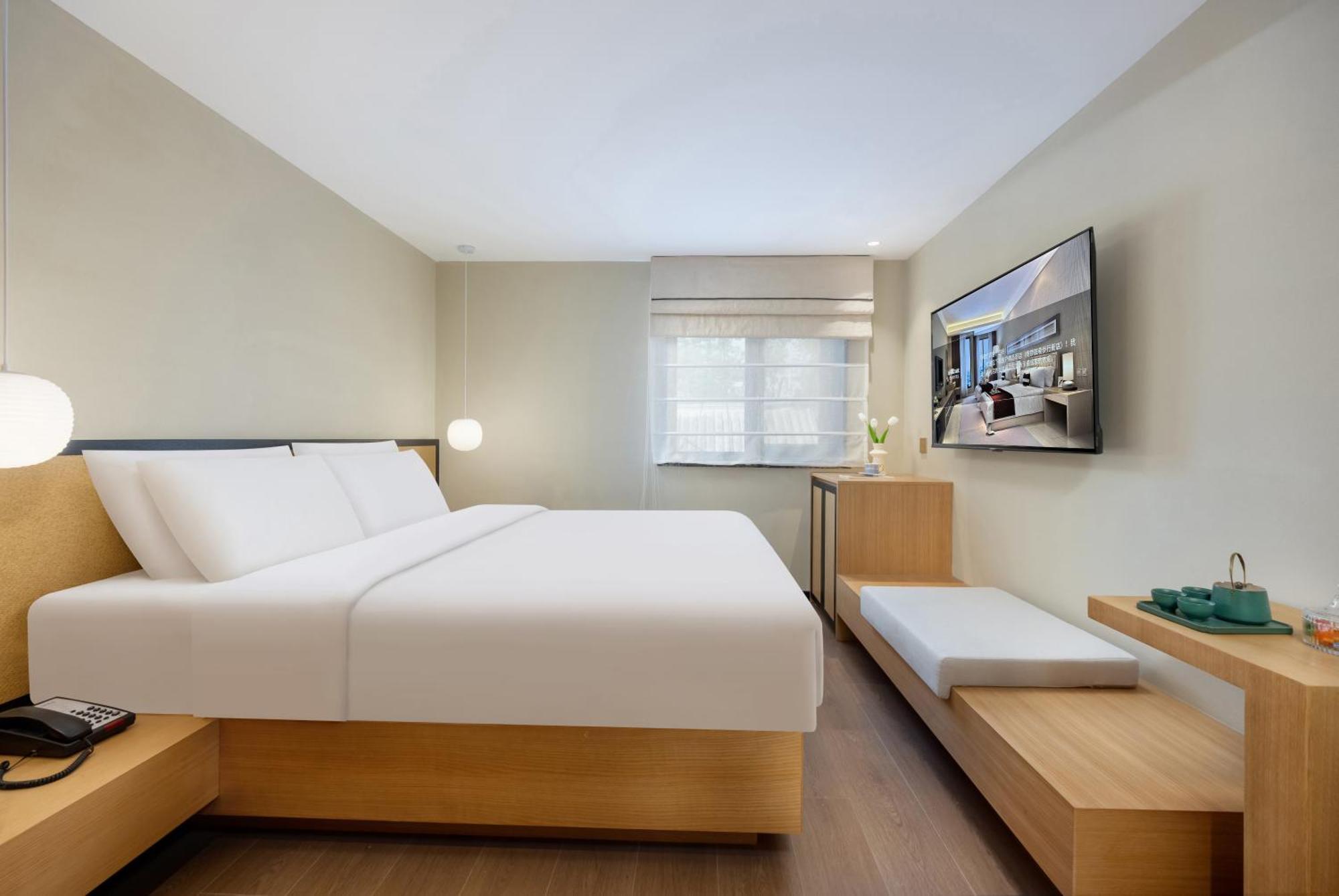 Beijing Tangfu Nanluoguxiang Wang Fu Jing Forbidden City Snack Street Hotel,1 Stop Walking To Airport Express,3 Stop To Tiananmen&Free Laundry Dry Service &Professional Free Tour Ticket Service With English Speaking Staff Экстерьер фото
