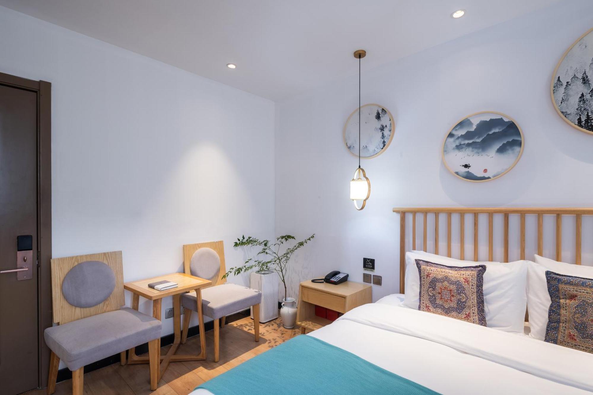Beijing Tangfu Nanluoguxiang Wang Fu Jing Forbidden City Snack Street Hotel,1 Stop Walking To Airport Express,3 Stop To Tiananmen&Free Laundry Dry Service &Professional Free Tour Ticket Service With English Speaking Staff Экстерьер фото