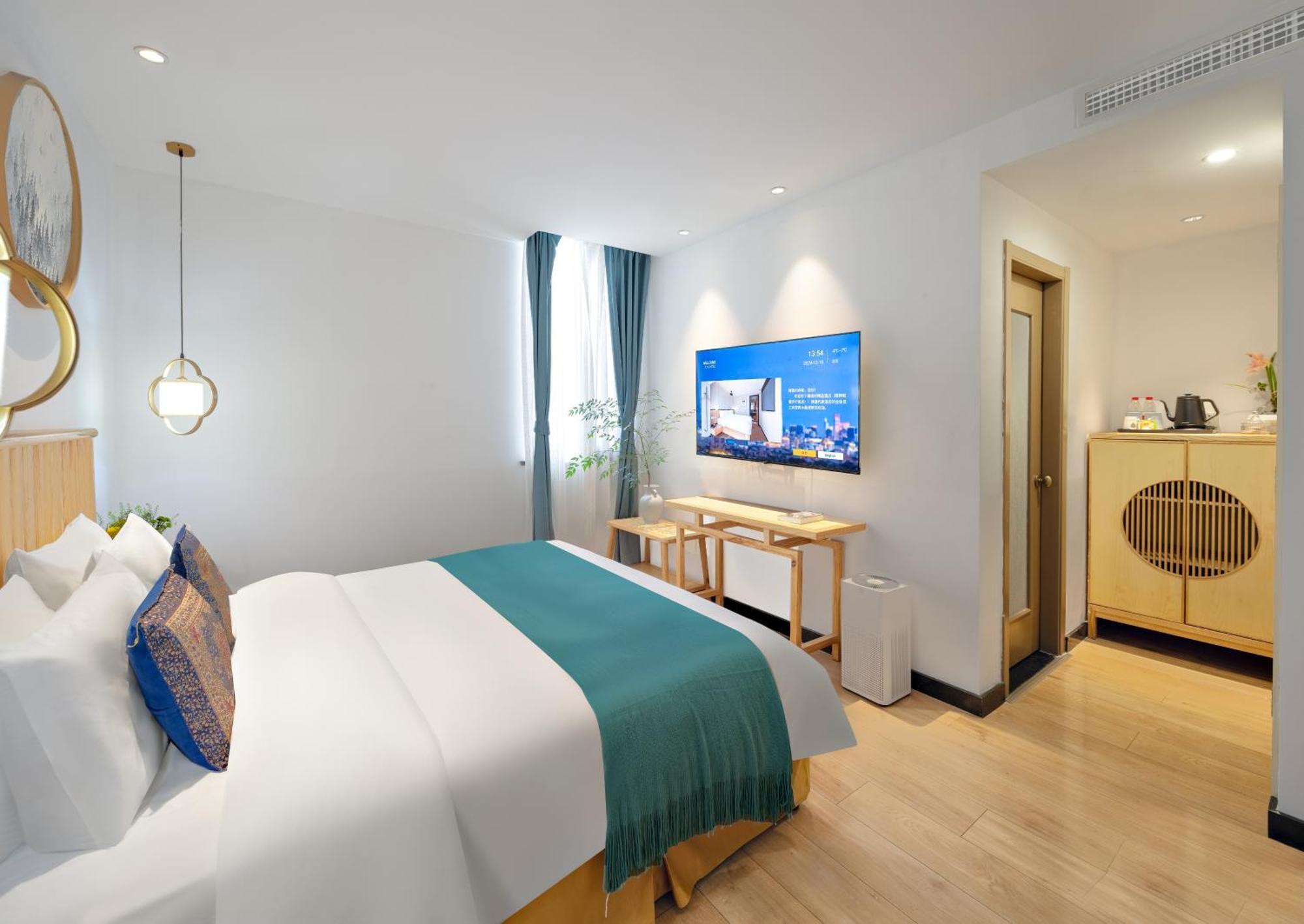 Beijing Tangfu Nanluoguxiang Wang Fu Jing Forbidden City Snack Street Hotel,1 Stop Walking To Airport Express,3 Stop To Tiananmen&Free Laundry Dry Service &Professional Free Tour Ticket Service With English Speaking Staff Экстерьер фото