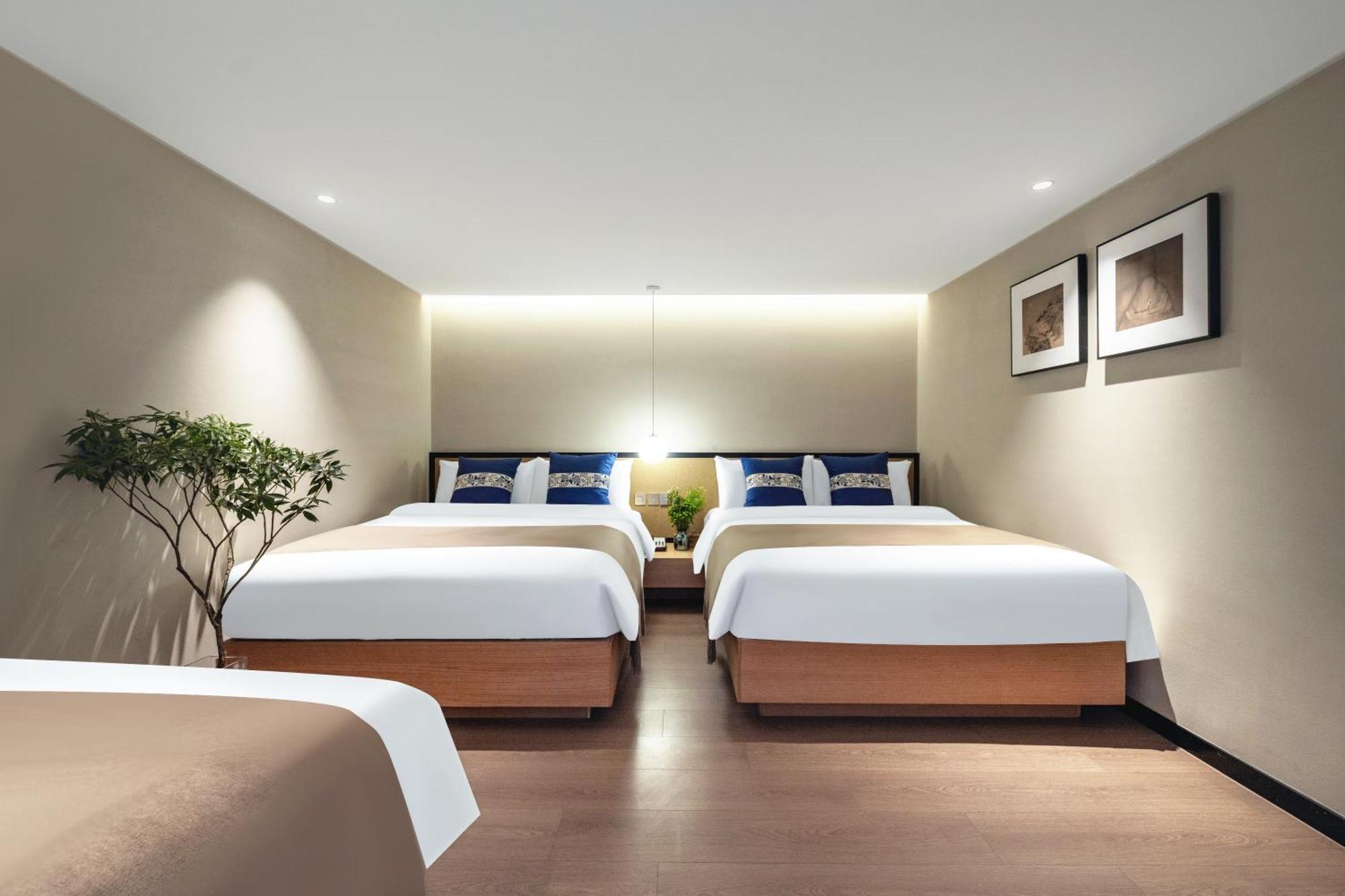 Beijing Tangfu Nanluoguxiang Wang Fu Jing Forbidden City Snack Street Hotel,1 Stop Walking To Airport Express,3 Stop To Tiananmen&Free Laundry Dry Service &Professional Free Tour Ticket Service With English Speaking Staff Экстерьер фото